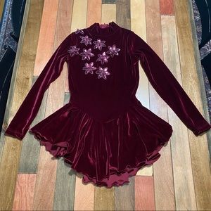 STUNNING Jerry’s Figure Skating Dress SIZE 12/14 - Burgundy Velour Beads Sequins